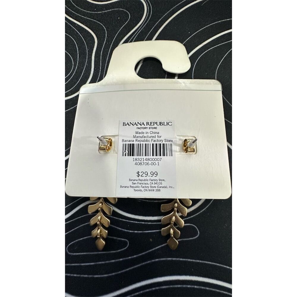 NWT Banana Republic Gold Leaf Dangle Earrings Wedding Jewelry - Picture 4 of 9